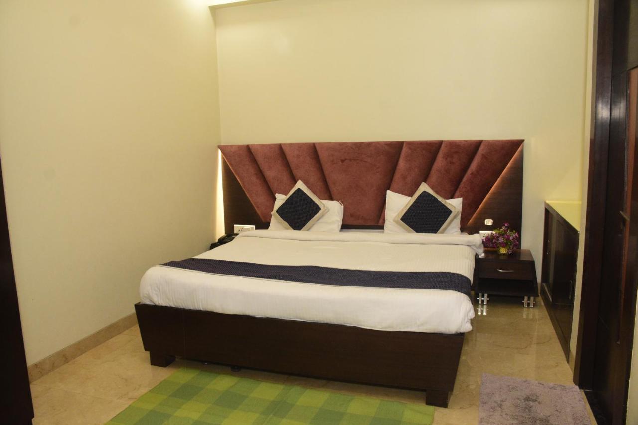 Taj Sojourn Bed and Breakfast Agra  Exteriör bild